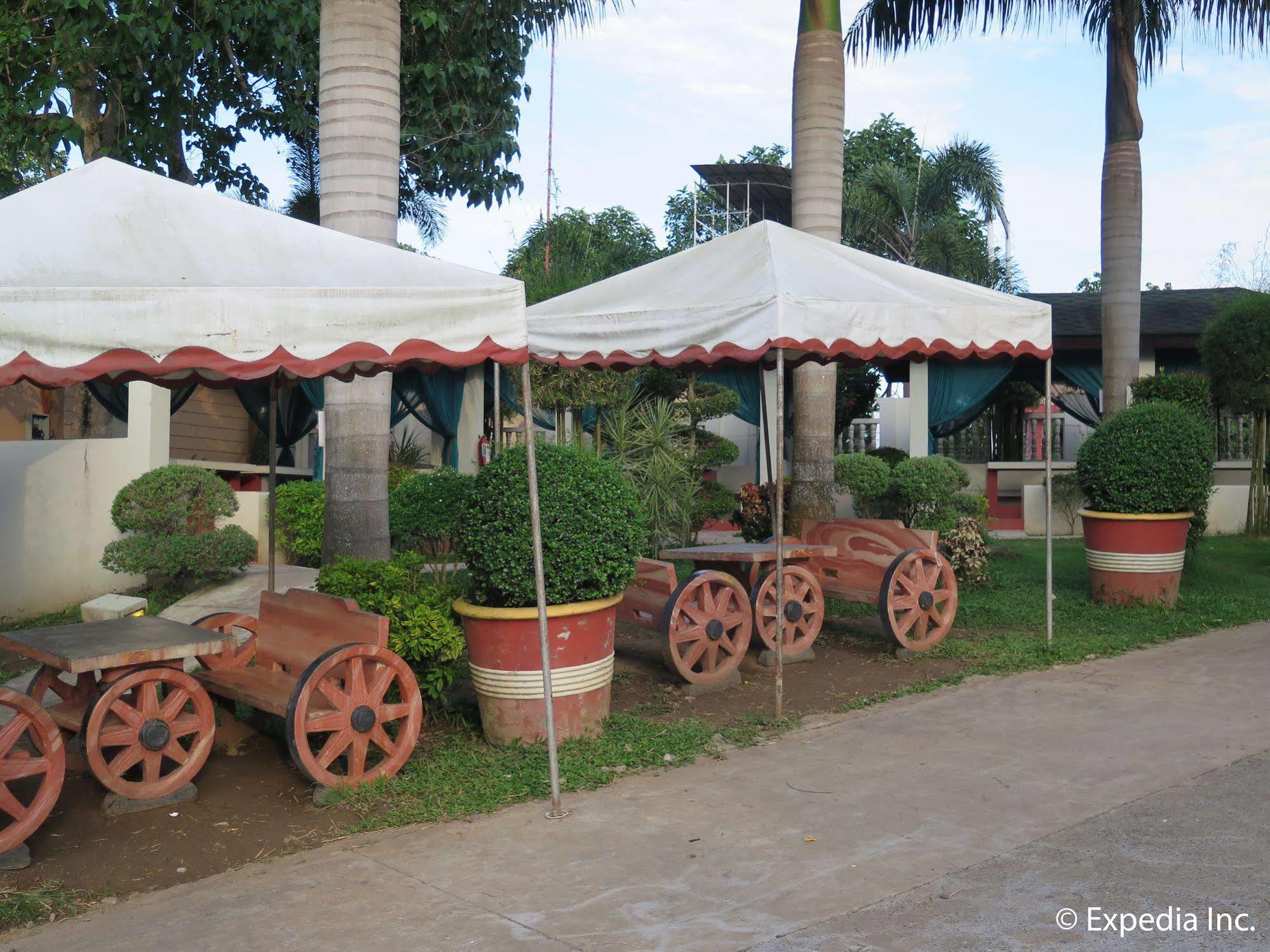 D'Leonor Inland Resort & Adventure Park Davao Stadt Exterior foto